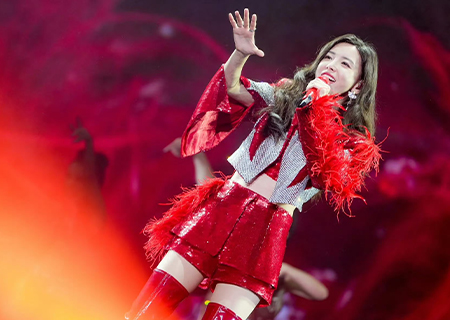 于文文无锡演唱会,悟空体育舞台LED透明屏闪耀全场